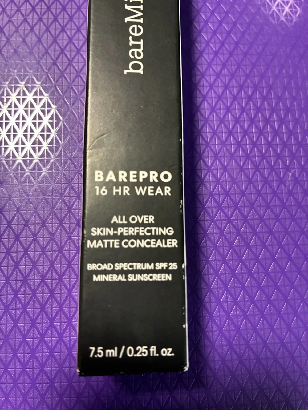 NIB! bareMinerals Matte Concealer in light Neutral 250